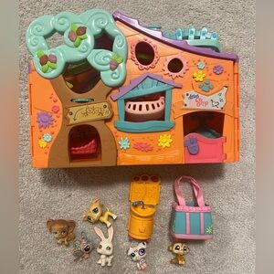 Littlest Pet Shop Clubhouse with 6 Pets